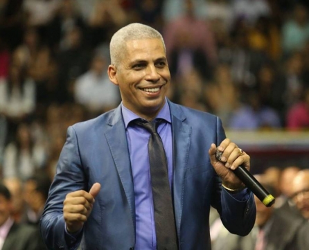 Pr. Junior Trovão 